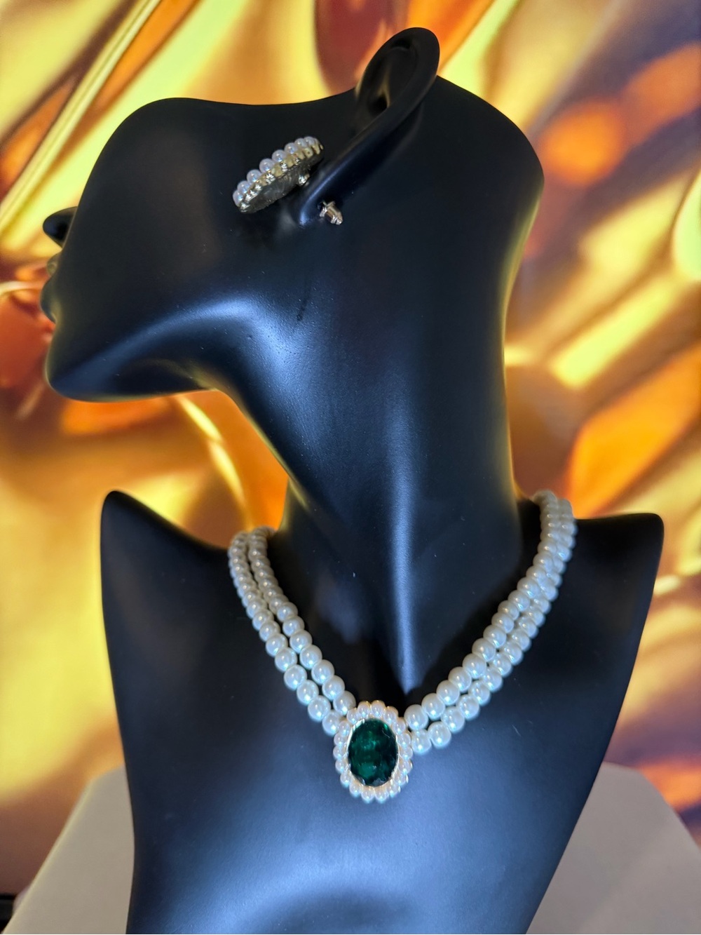 Pearl Necklace with Emerald Green Centerpiece by